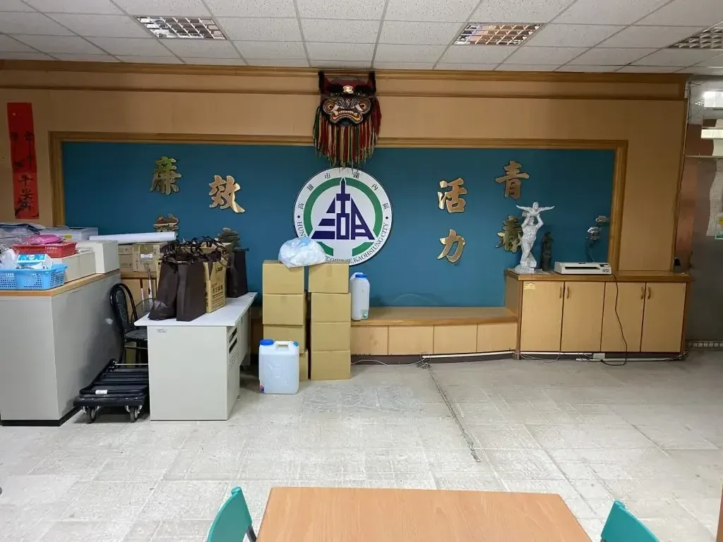 辦公室牆面貼圖與形象牆，牆面貼圖、辦公室貼圖、形象牆，都市彩繪案例