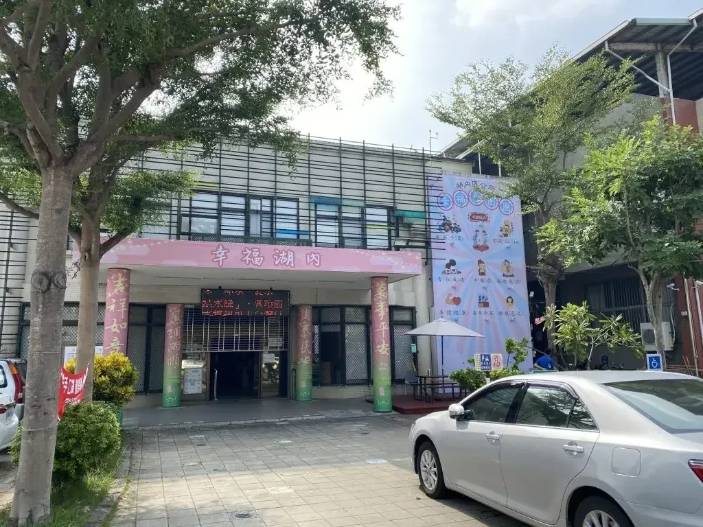 大樓外牆貼圖與辦公室翻新，大樓外牆貼圖、外牆施工、辦公室翻新，都市彩繪案例